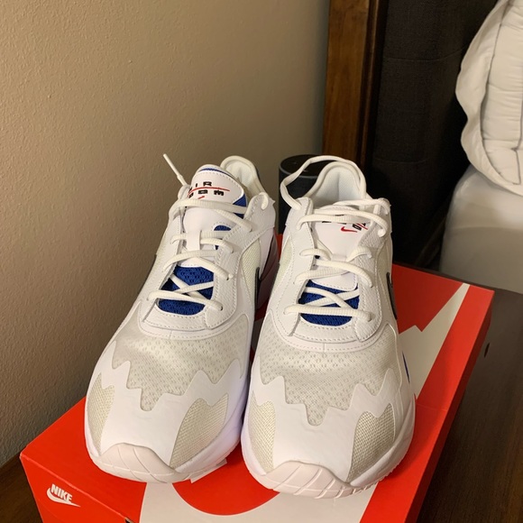 Nike Tennishoes - Picture 2 of 4